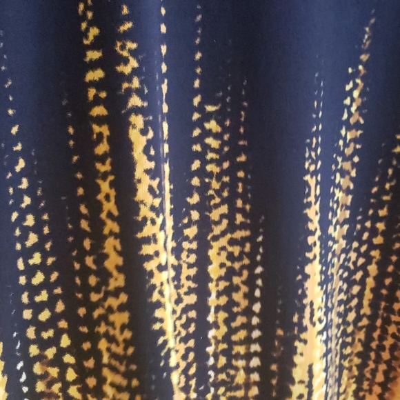 Top - Picture 2 of 3